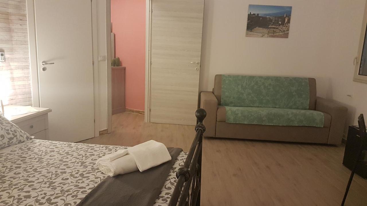 La Porta Dell'Alcantara 佳吉 外观 照片
